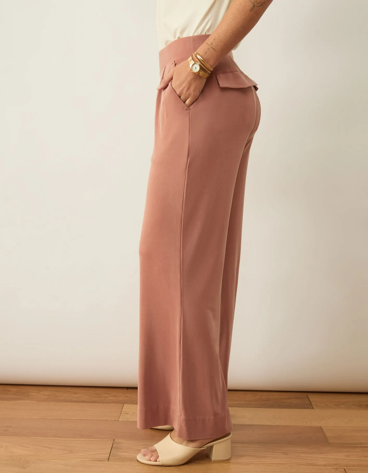 Laid Back Pleated Trousers