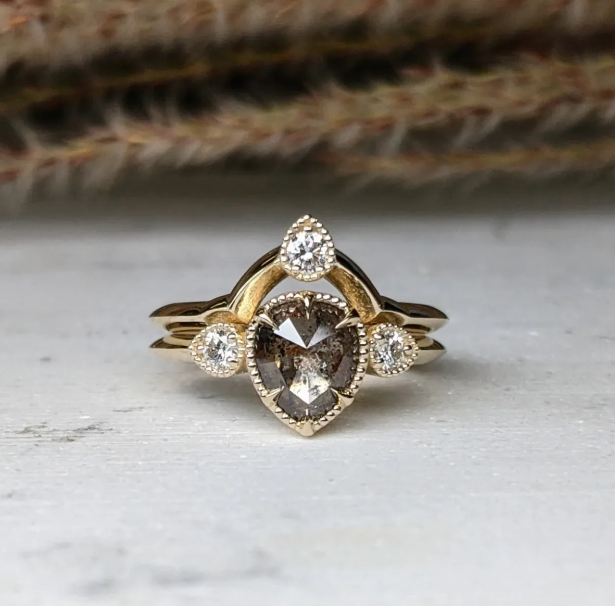 Laurel Ring Set