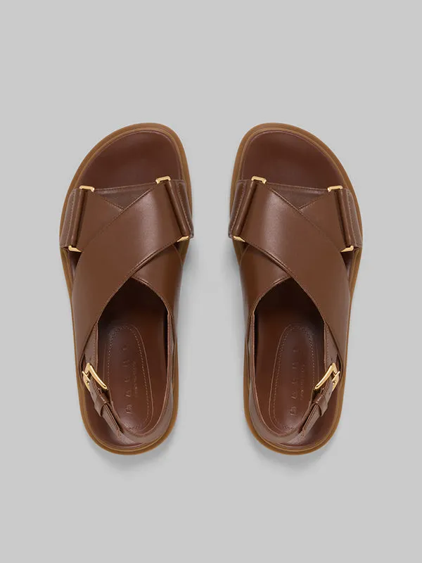 Leather Fusbett Sandal In Gold/Brown