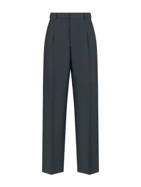 trousers with pleats